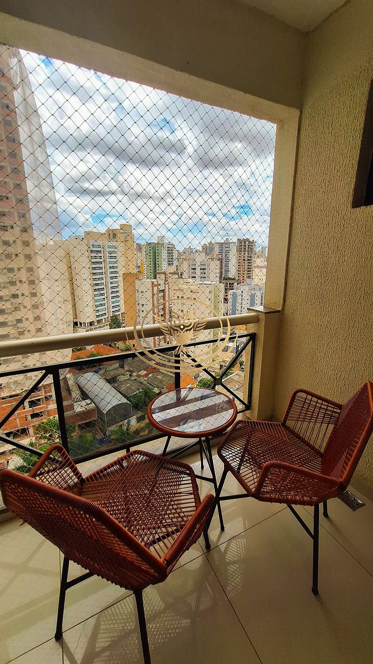 Excelente Apê 1/4 Mobiliado - Solteiro Luxo